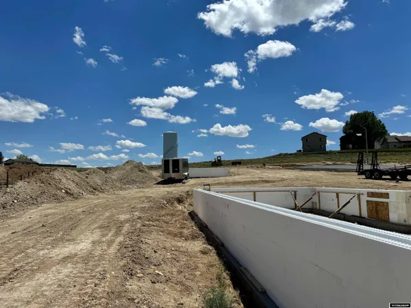 $465,000 | 137 Brown Trout Court, Saratoga, WY 82331