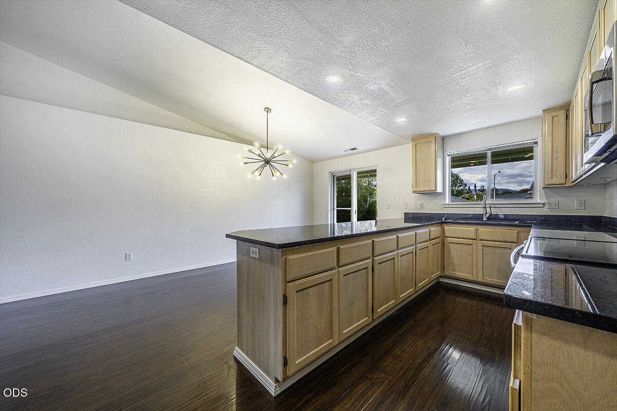 1118 Angela Court Central Point, OR 97502 - Photo 18 of 22