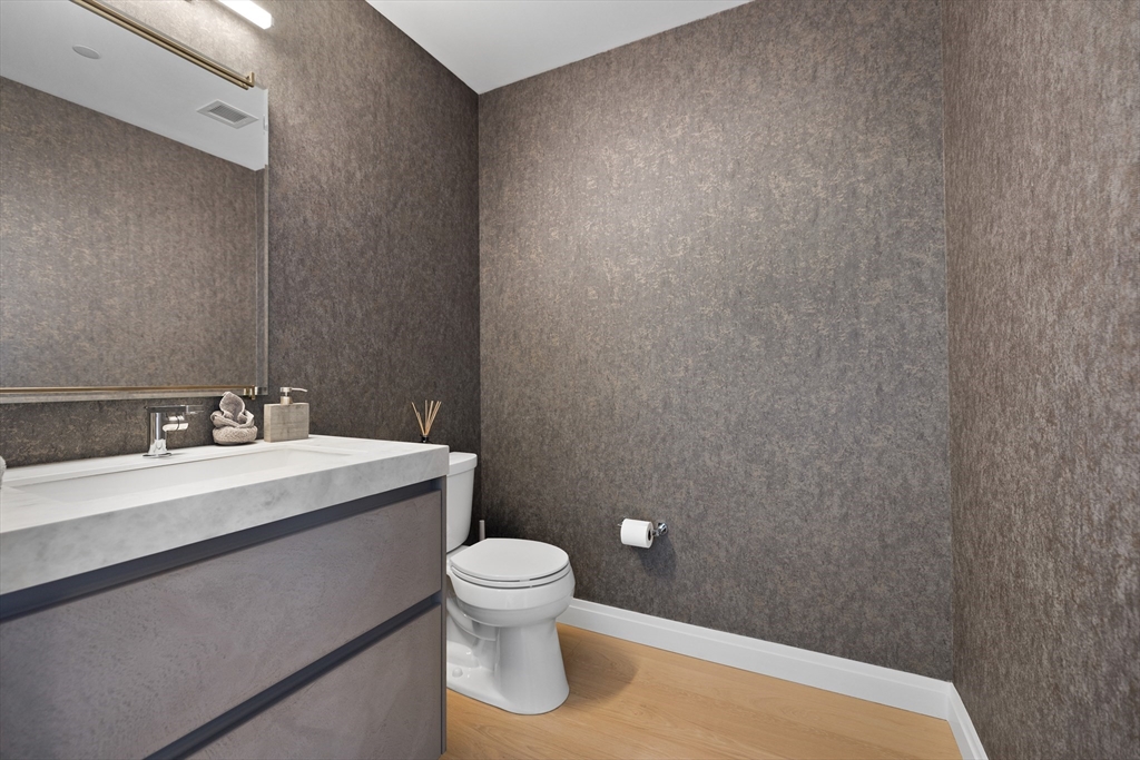 135 Seaport Boulevard, Unit 1902 Boston, MA 02210 - Photo 33 of 39