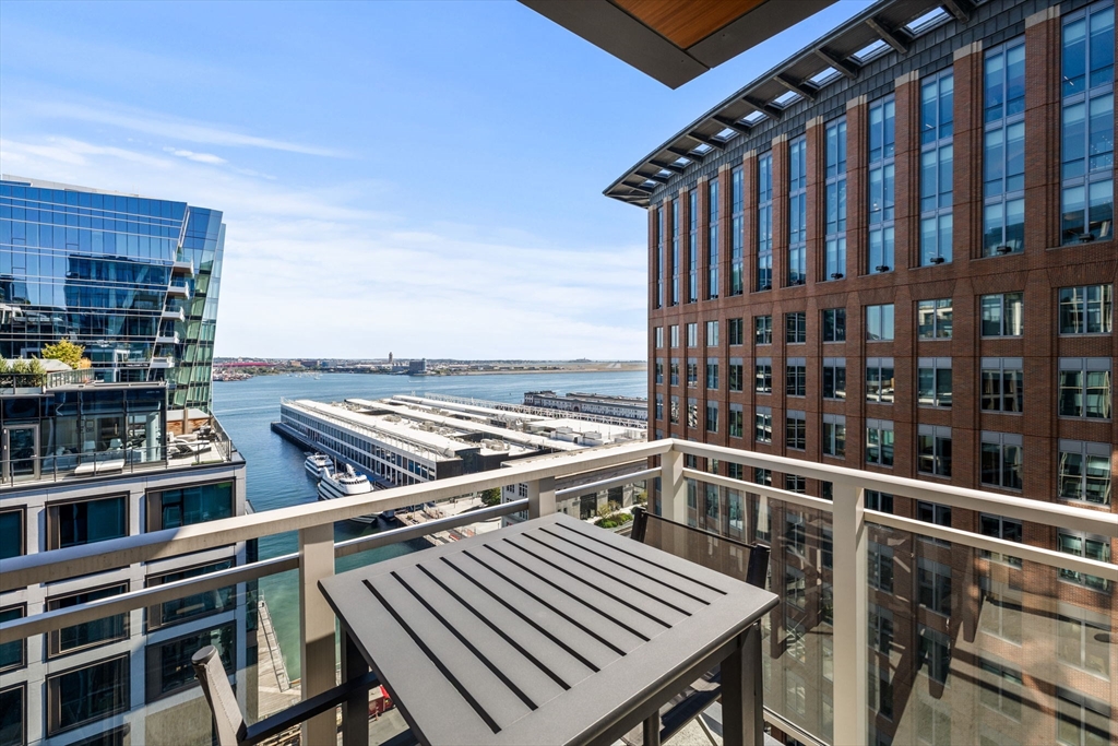135 Seaport Boulevard, Unit 1902 Boston, MA 02210 - Photo 4 of 39