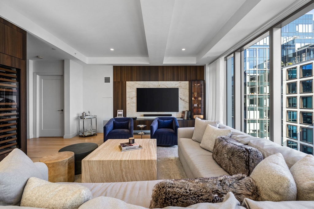 135 Seaport Boulevard, Unit 1902 Boston, MA 02210 - Photo 8 of 39