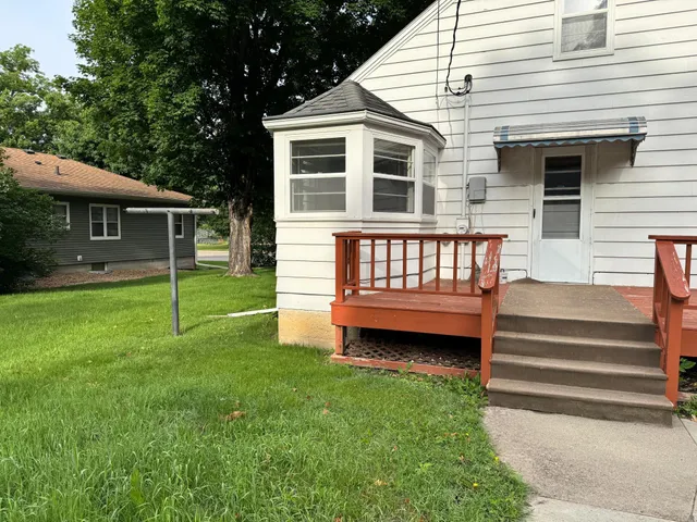 $239,000 | 404 North Vine Street, Fergus Falls, MN 56537
