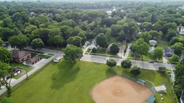 $239,000 | 404 North Vine Street, Fergus Falls, MN 56537