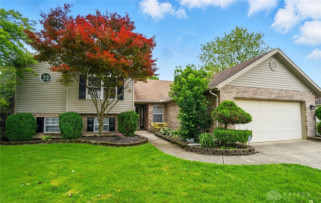 432 Applegate Road Englewood, OH 45322 - Photo 1 of 60 Gallery Image 1