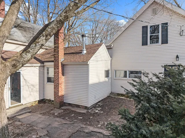 $399,900 | 15 Pearl Street, Middleboro, MA 02346