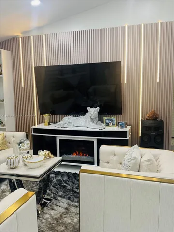 $4,000 | 11761 Northwest 12th Street, Pembroke Pines, FL 33026