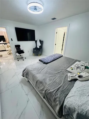 $4,000 | 11761 Northwest 12th Street, Pembroke Pines, FL 33026