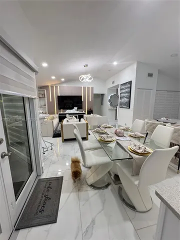 $4,000 | 11761 Northwest 12th Street, Pembroke Pines, FL 33026