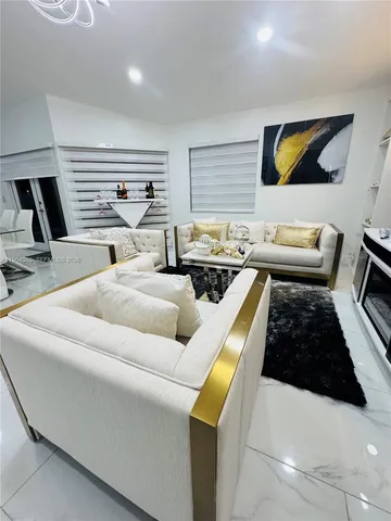 $4,000 | 11761 Northwest 12th Street, Pembroke Pines, FL 33026