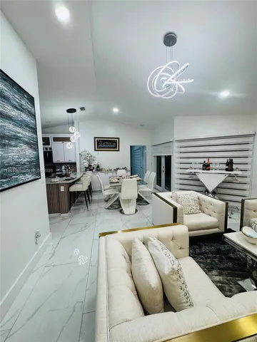 $4,000 | 11761 Northwest 12th Street, Pembroke Pines, FL 33026