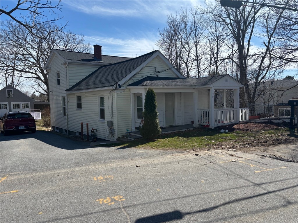 39 Kiley Street North Providence, RI 02911 - Photo 2 of 10