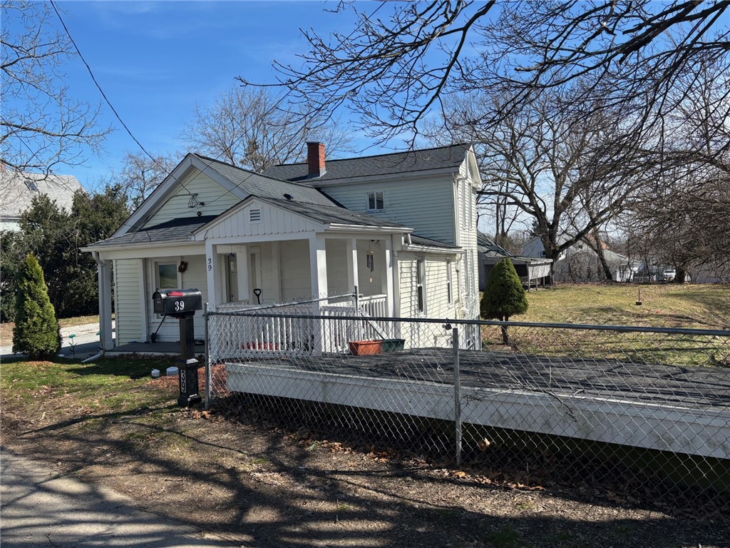 39 Kiley Street North Providence, RI 02911 - Photo 3 of 10