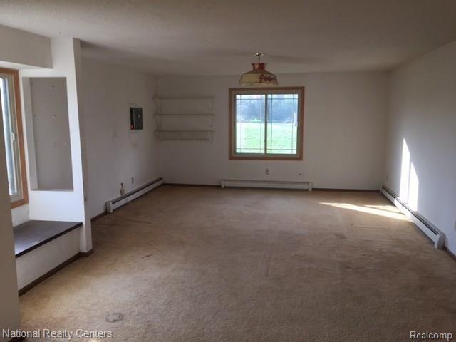 8914 Harris Road Dexter, MI 48130 - Photo 8 of 16 IMG_2025.JPG