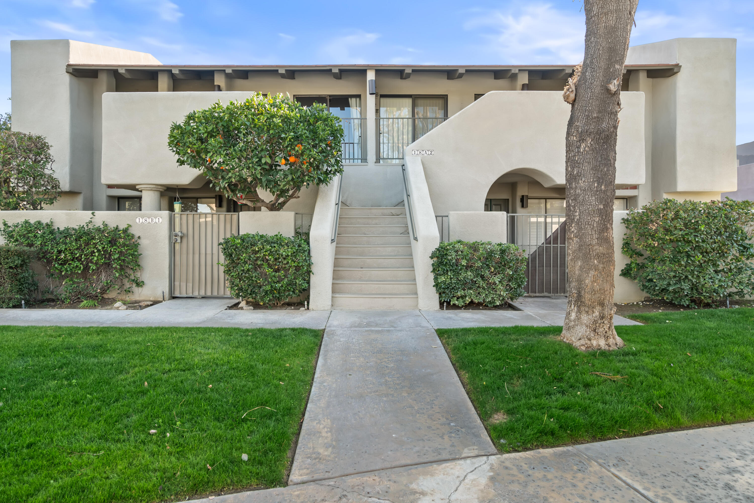 1150 East Amado Road, Unit 18B2 Palm Springs, CA 92262 - Photo 1 of 33 IMG-1