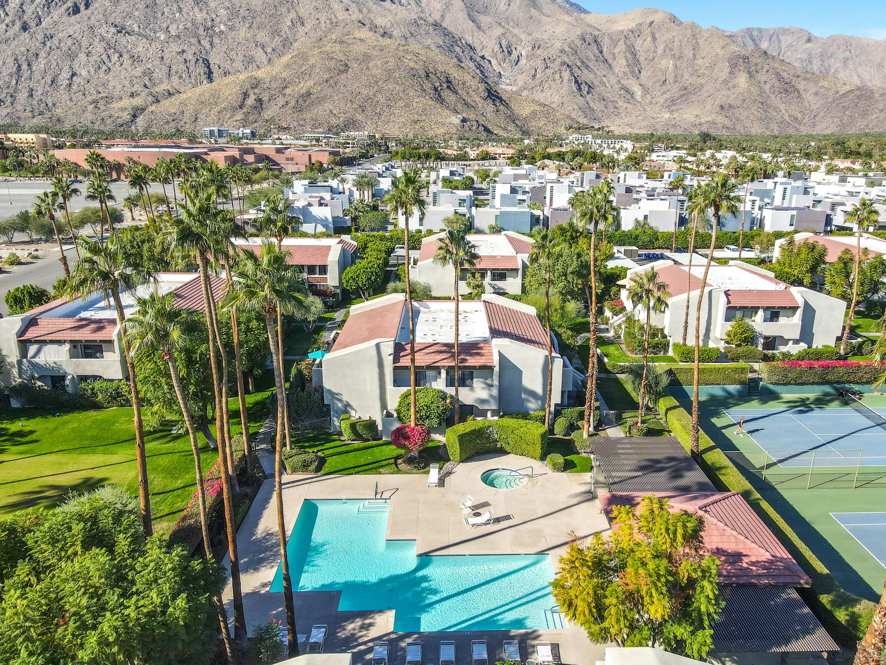 1150 East Amado Road, Unit 18B2 Palm Springs, CA 92262 - Photo 32 of 33 IMG-32
