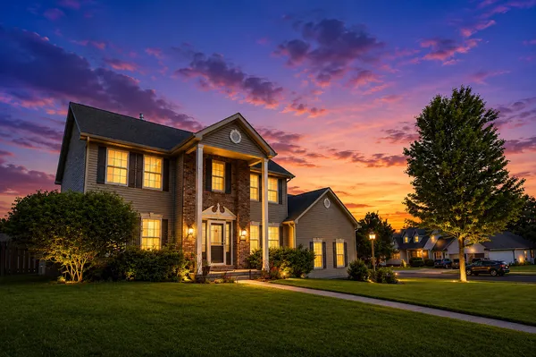 $449,500 | 610 South Breckenridge Drive, Dunlap, IL 61525