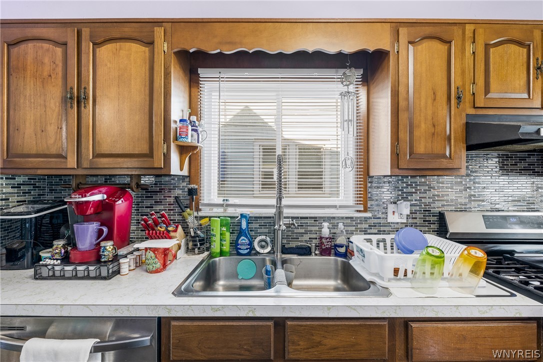 96 Straley Avenue Cheektowaga, NY 14211 - Photo 15 of 41