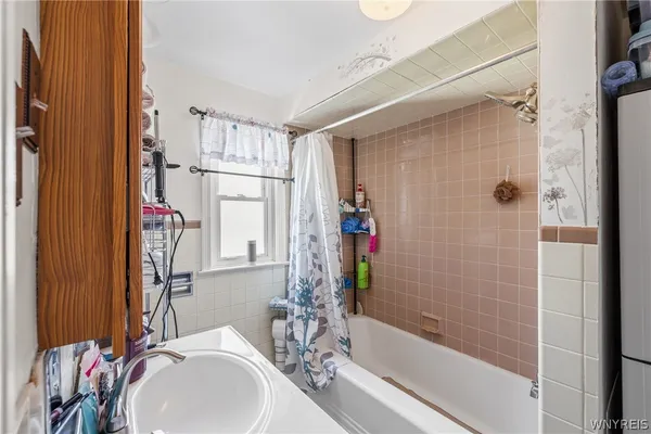 $219,900 | 96 Straley Avenue, Cheektowaga, NY 14211