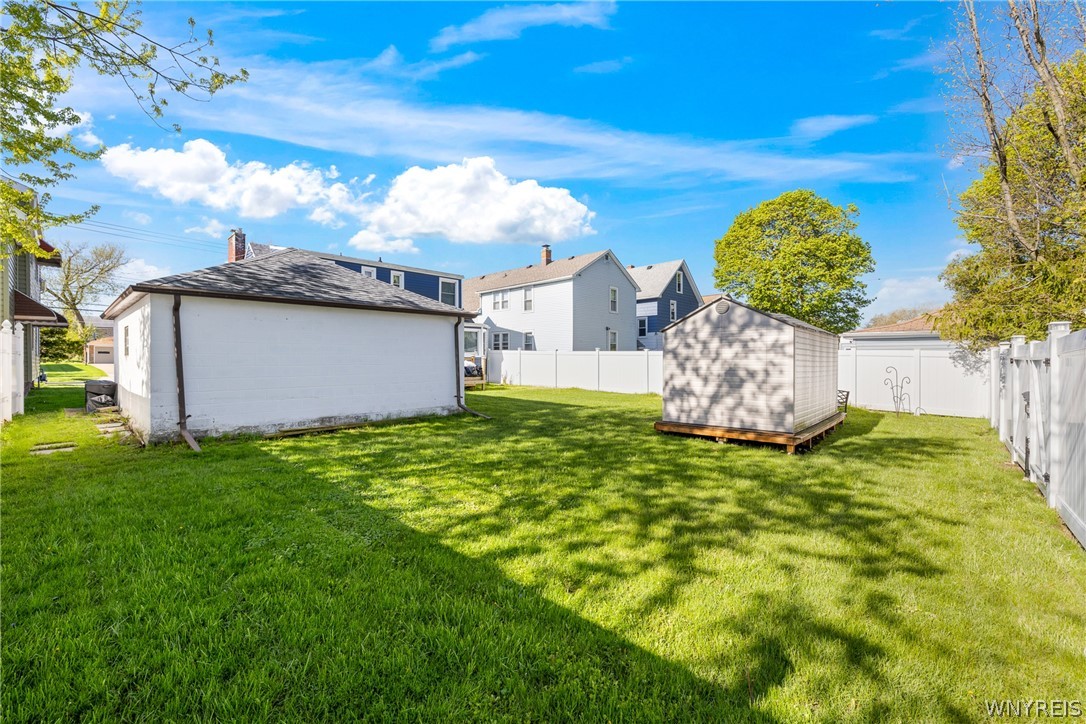 96 Straley Avenue Cheektowaga, NY 14211 - Photo 8 of 41