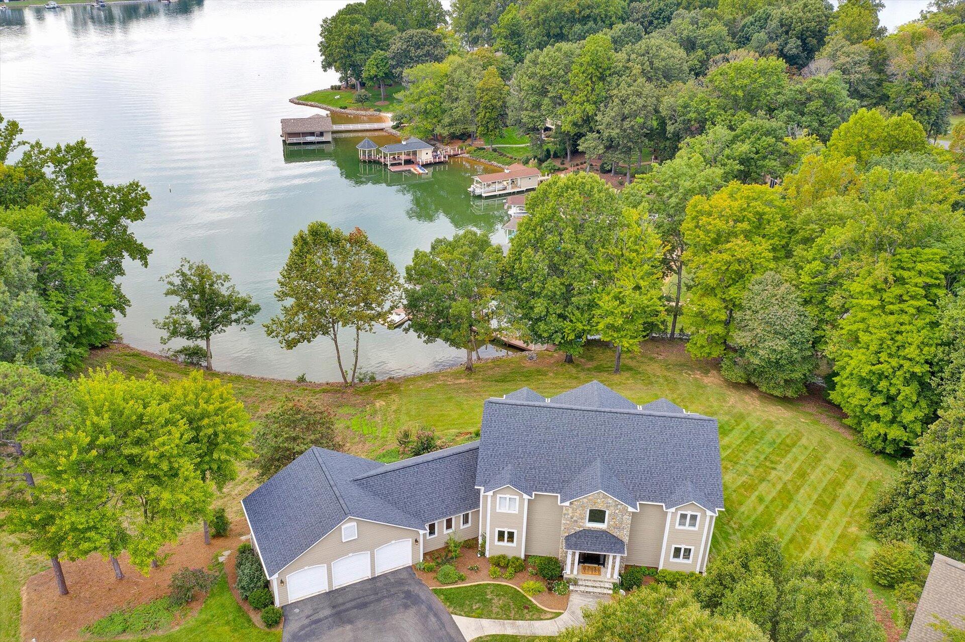 60 Bay Front Road Penhook, VA 24137 - Photo 6 of 78 60 Bayfront Road Penhook (9)