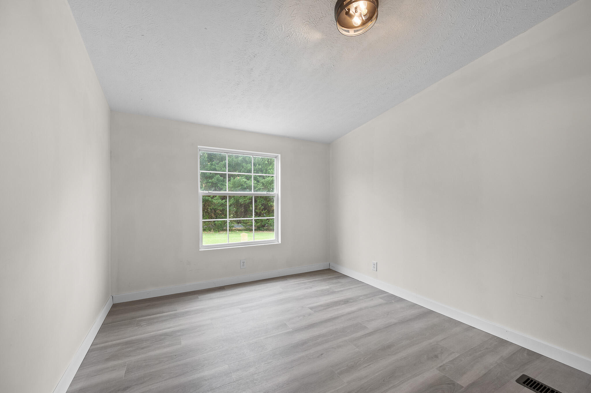 5110 Wheatland Road Bedford, VA 24523 - Photo 19 of 50 19