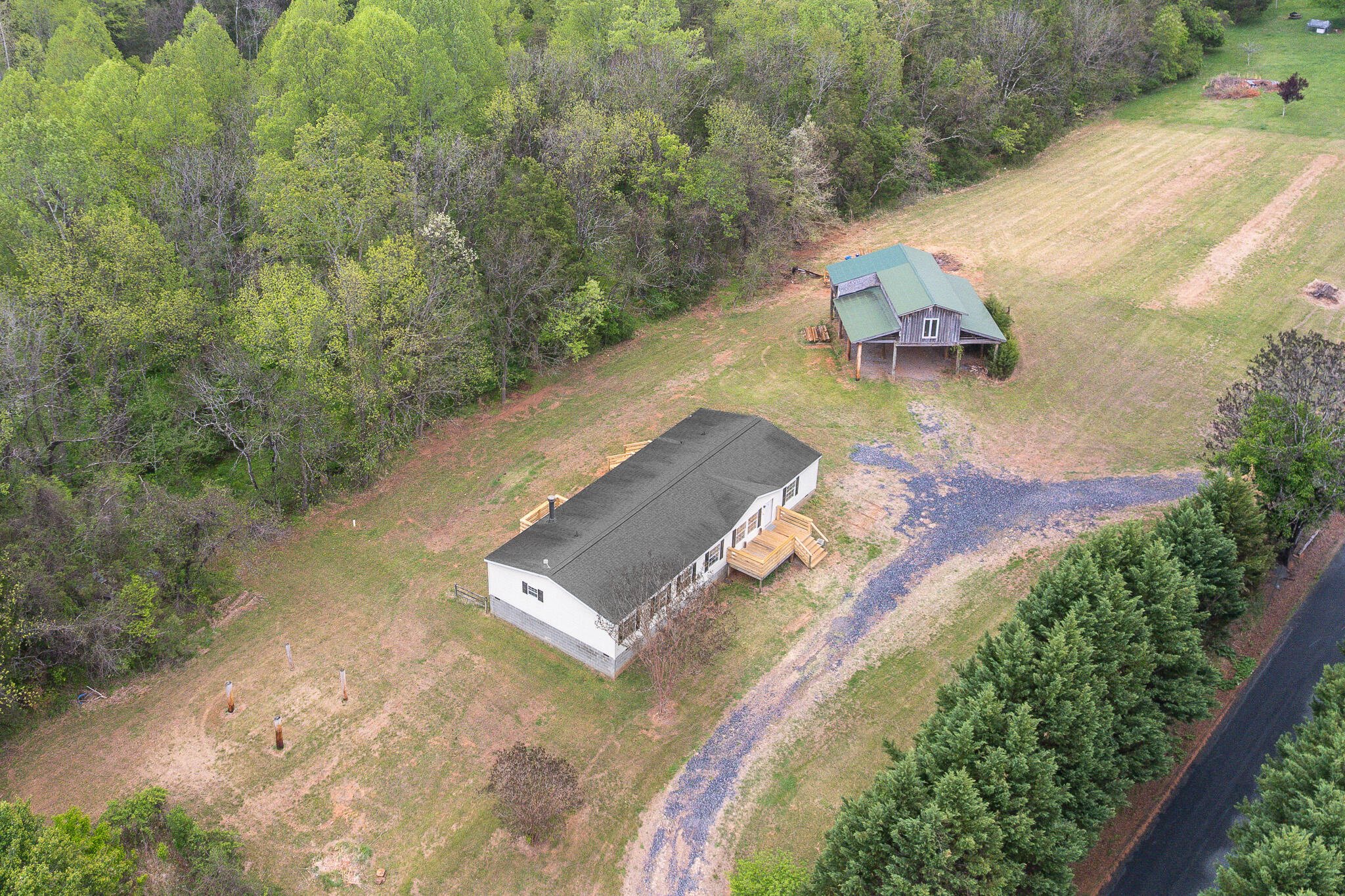 5110 Wheatland Road Bedford, VA 24523 - Photo 5 of 50 5