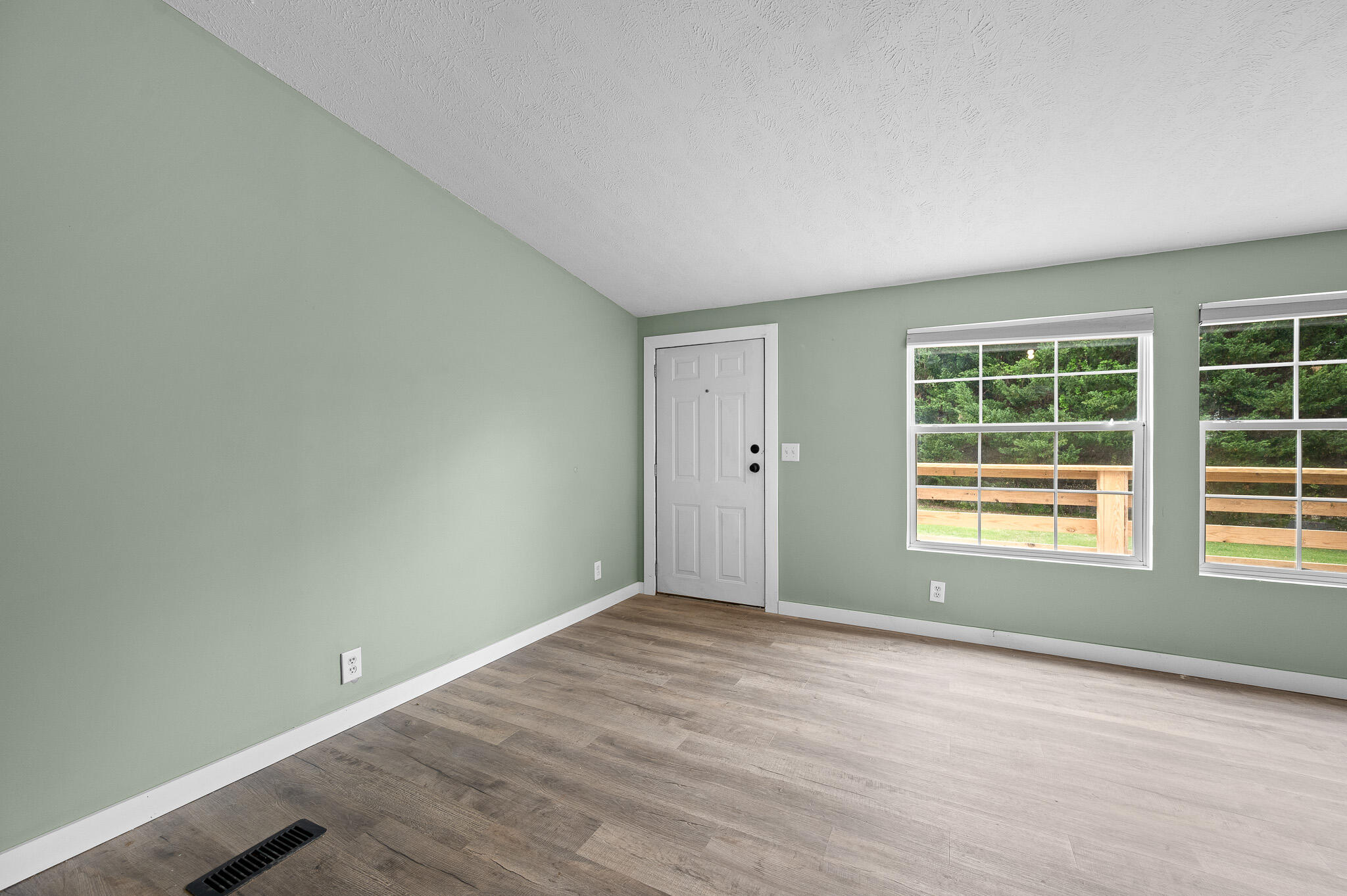 5110 Wheatland Road Bedford, VA 24523 - Photo 9 of 50 9