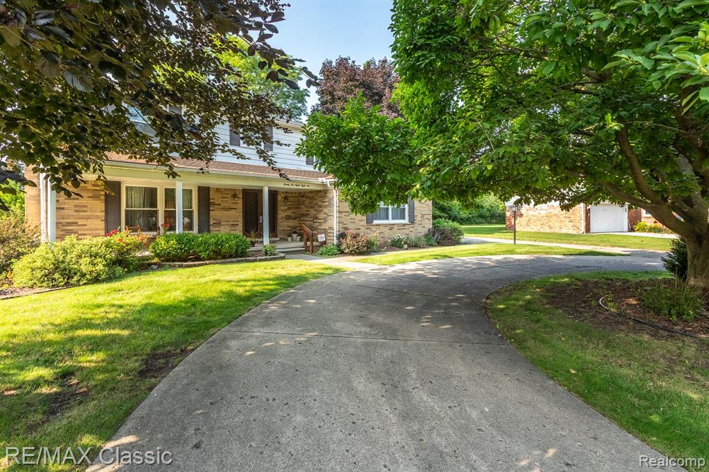 25886 Branchaster Road Farmington Hills, MI 48336 - Photo 27 of 35