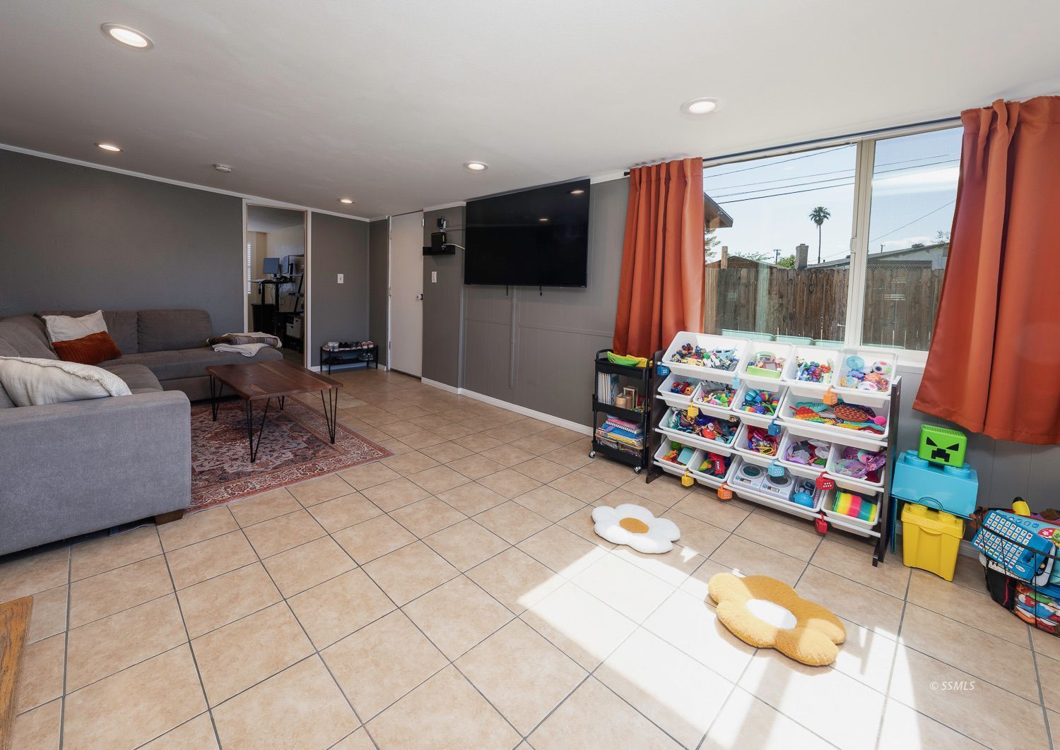 201 South Fire Opal Street Ridgecrest, CA 93555 - Photo 13 of 32