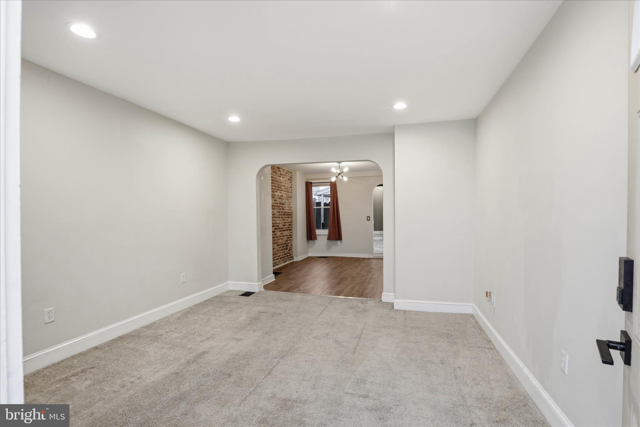 437 Cherry Street Columbia, PA 17512 - Photo 3 of 34