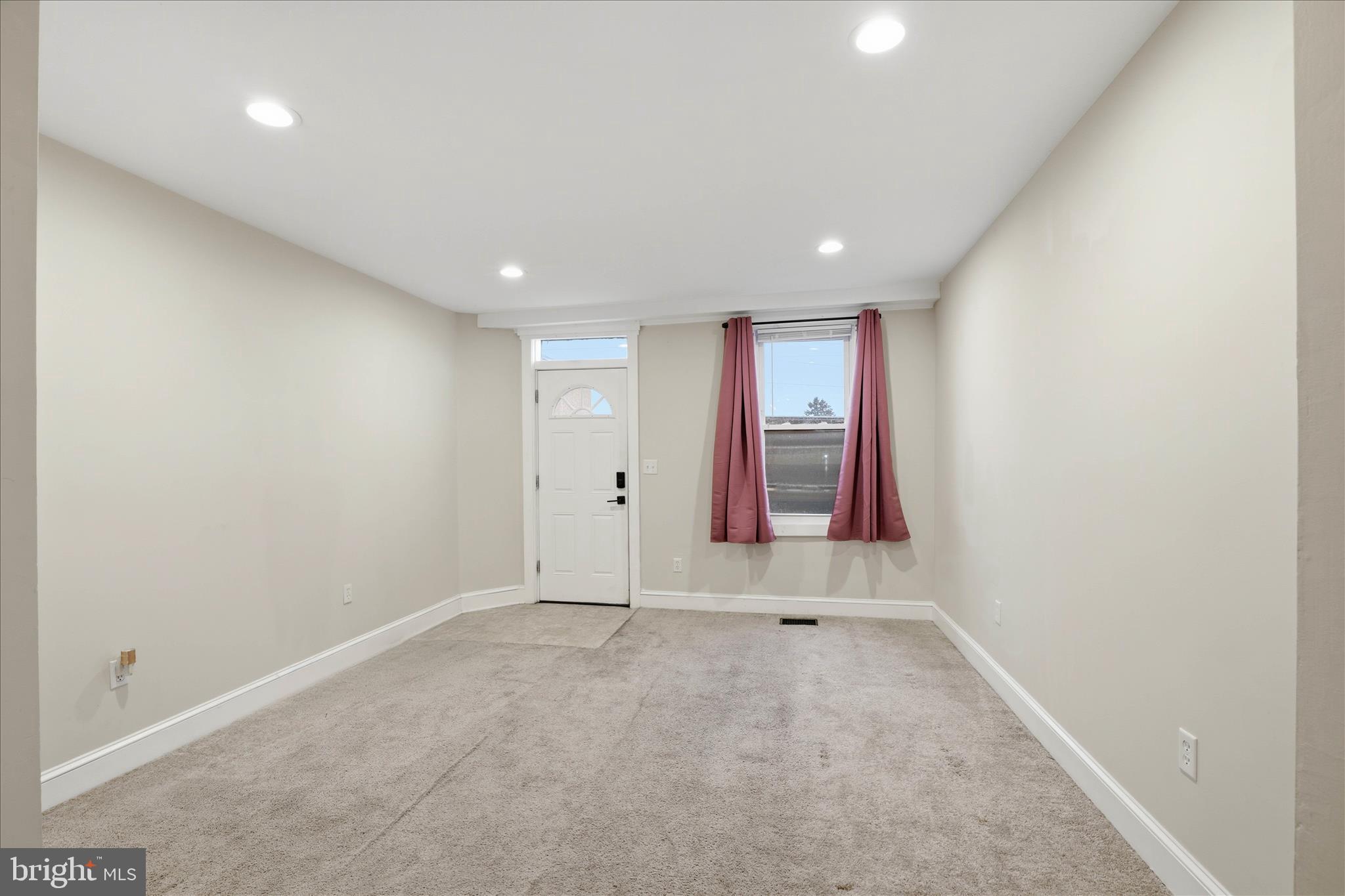 437 Cherry Street Columbia, PA 17512 - Photo 4 of 34