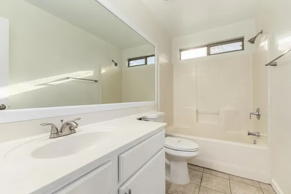 $2,045 | 8821 West Loma Lane, Peoria, AZ 85345