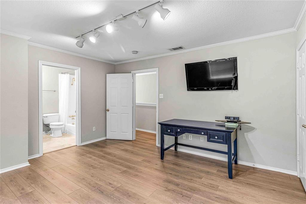 3327 Rosedale Avenue, Unit B University Park, TX 75205 - Photo 13 of 20