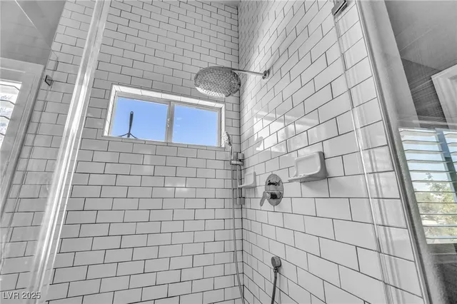 $825,000 | 512 1st Light Street, Henderson, NV 89052