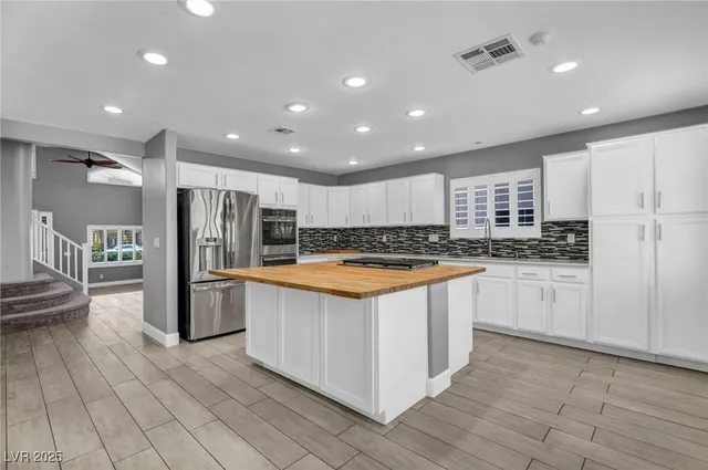 $825,000 | 512 1st Light Street, Henderson, NV 89052