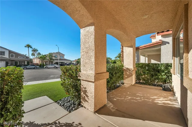 $825,000 | 512 1st Light Street, Henderson, NV 89052