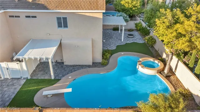 $825,000 | 512 1st Light Street, Henderson, NV 89052