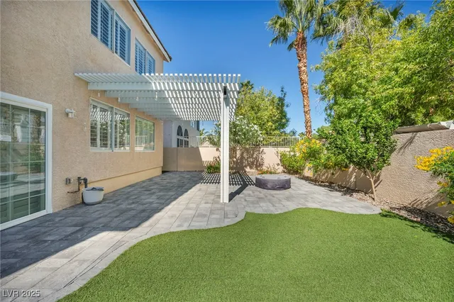 $825,000 | 512 1st Light Street, Henderson, NV 89052