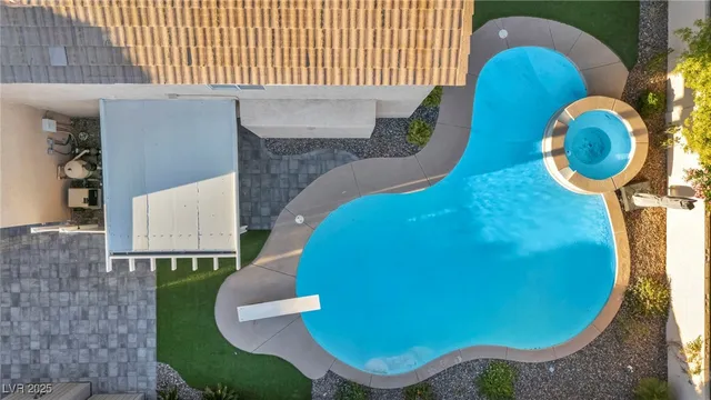 $825,000 | 512 1st Light Street, Henderson, NV 89052