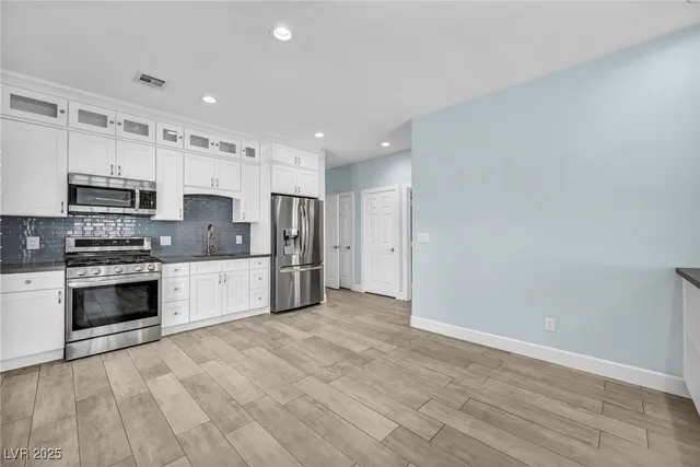 $825,000 | 512 1st Light Street, Henderson, NV 89052