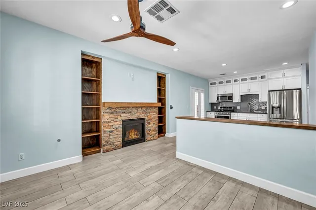 $825,000 | 512 1st Light Street, Henderson, NV 89052