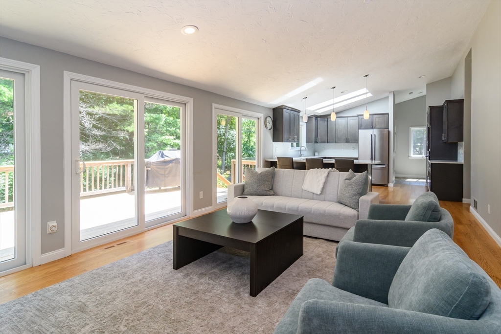 9 Merifield Lane Natick, MA 01760 - Photo 3 of 20