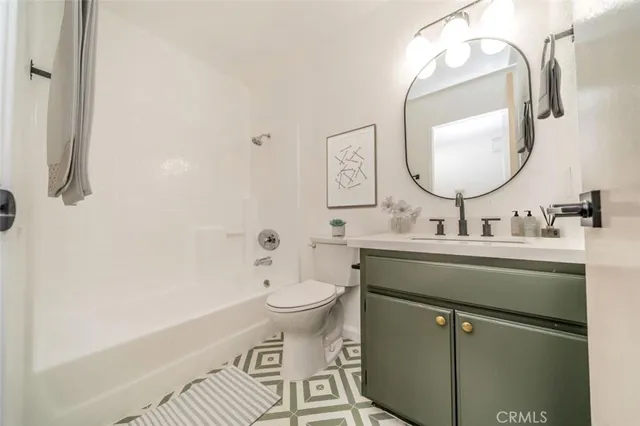 $788,000 | 1118 Fallbrook Drive, Corona, CA 92878