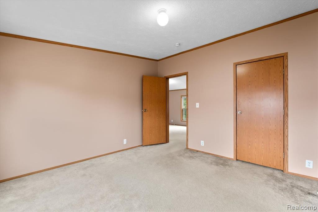 4477 Single Tree Drive Howell, MI 48843 - Photo 14 of 26 Gallery Image 14