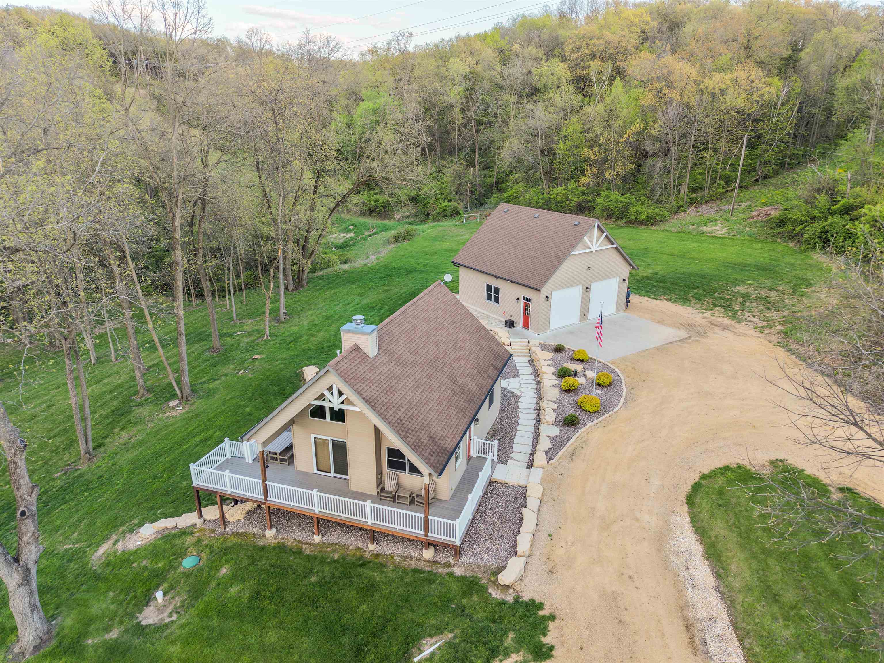 5829 South Pleasant Hill Road Elizabeth, IL 61028 - Photo 31 of 68 a aerial view of a house with a big yard
