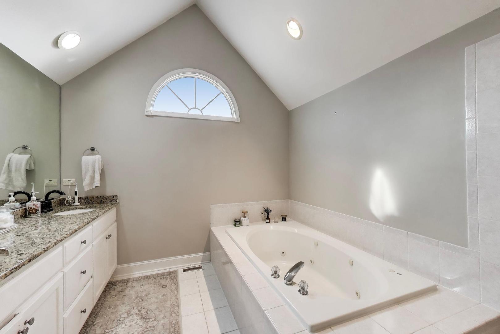 3507 Grassmere Road Naperville, IL 60564 - Photo 28 of 70