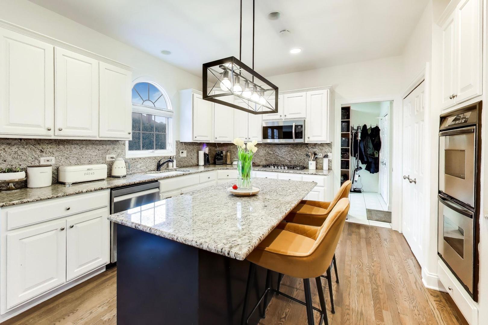 3507 Grassmere Road Naperville, IL 60564 - Photo 10 of 70