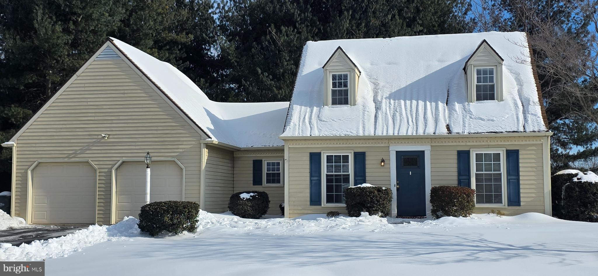 3213 Maplecrest Terrace Lancaster, PA 17601 - Photo 2 of 19 Front of home