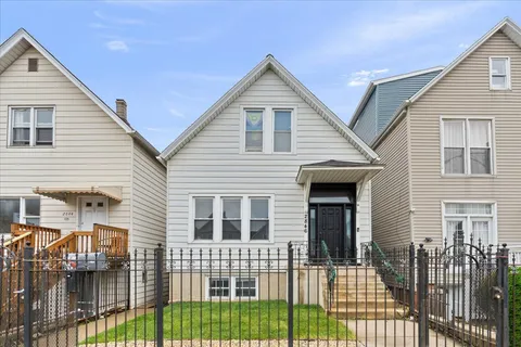 $699,999 | 2846 North Elston Avenue, Chicago, IL 60618