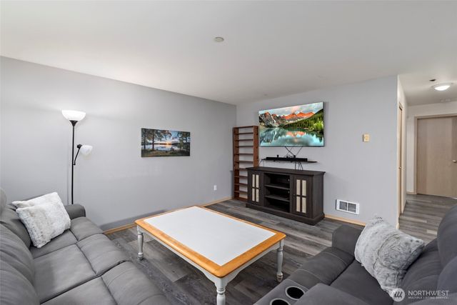 $314,900 | 1700 Southwest Mulberry Place, Unit A204, Oak Harbor, WA 98277